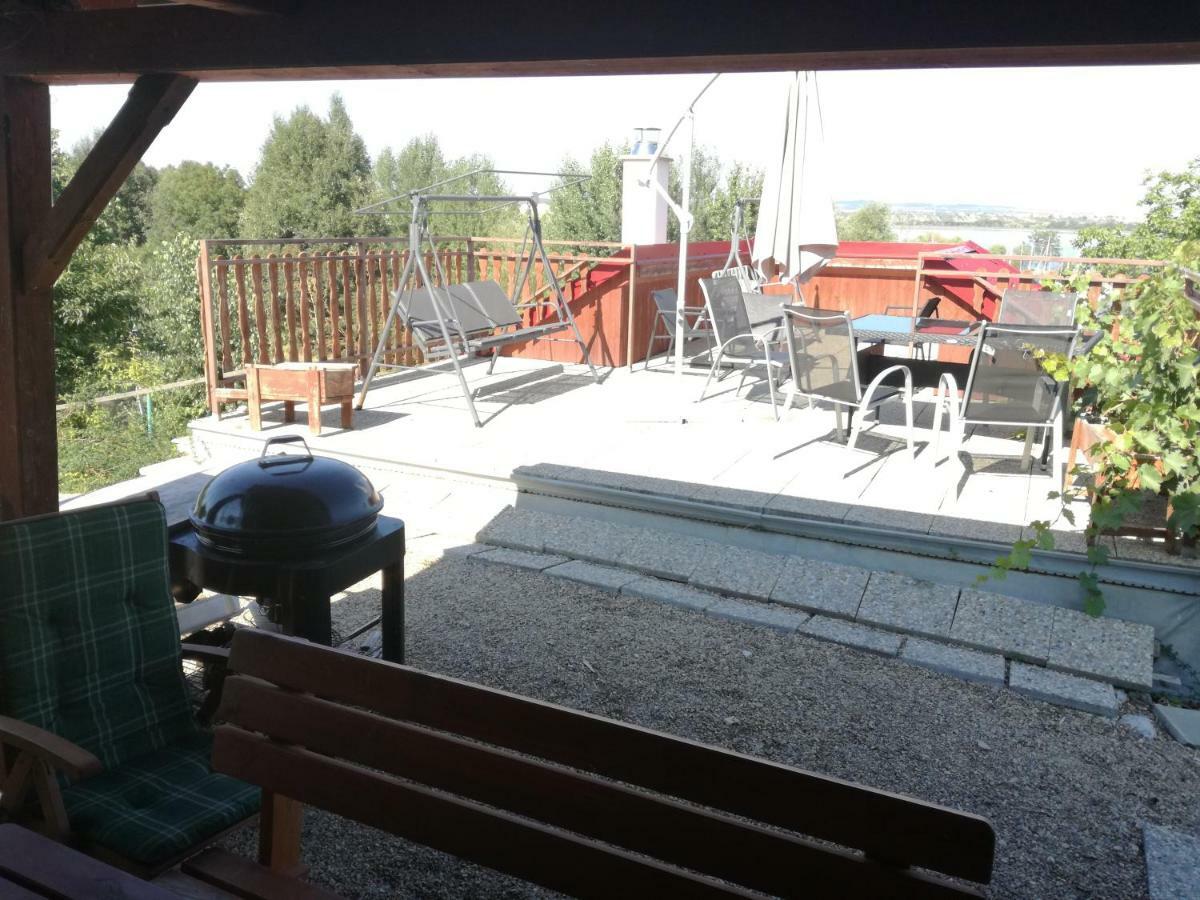 Penzion Nad Jezerem Pavlov Exteriör bild