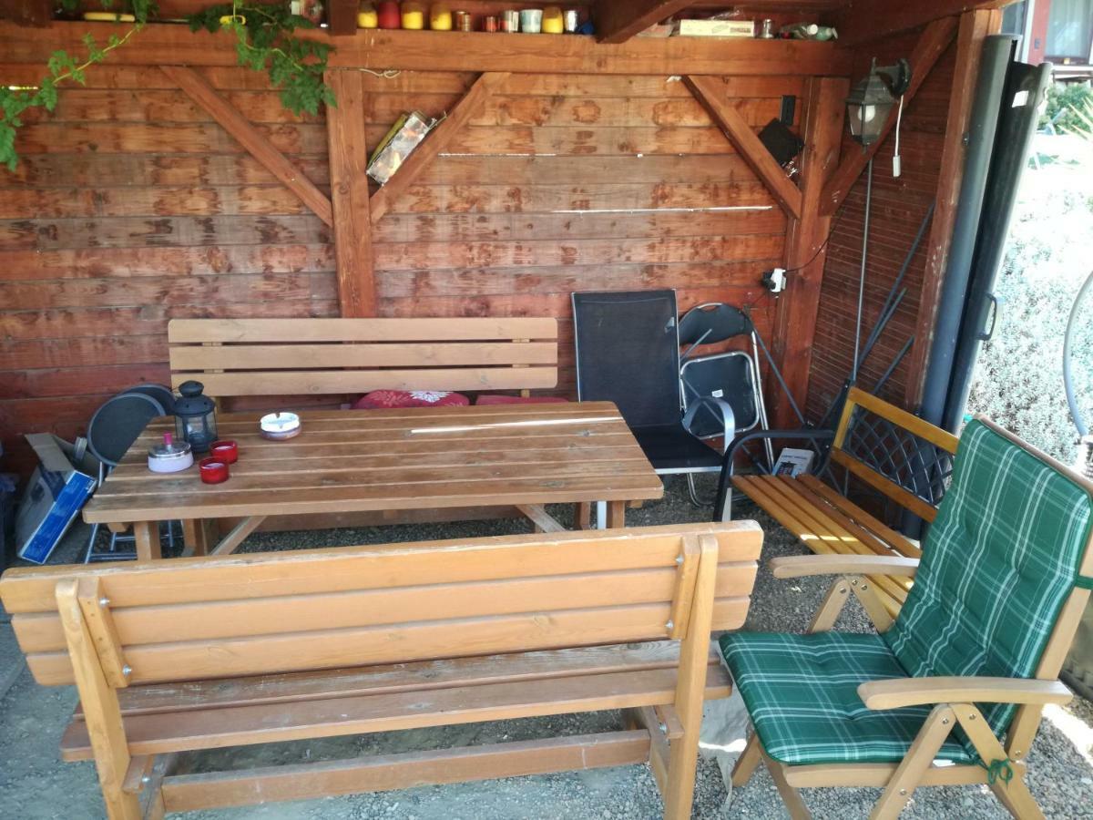 Penzion Nad Jezerem Pavlov Exteriör bild