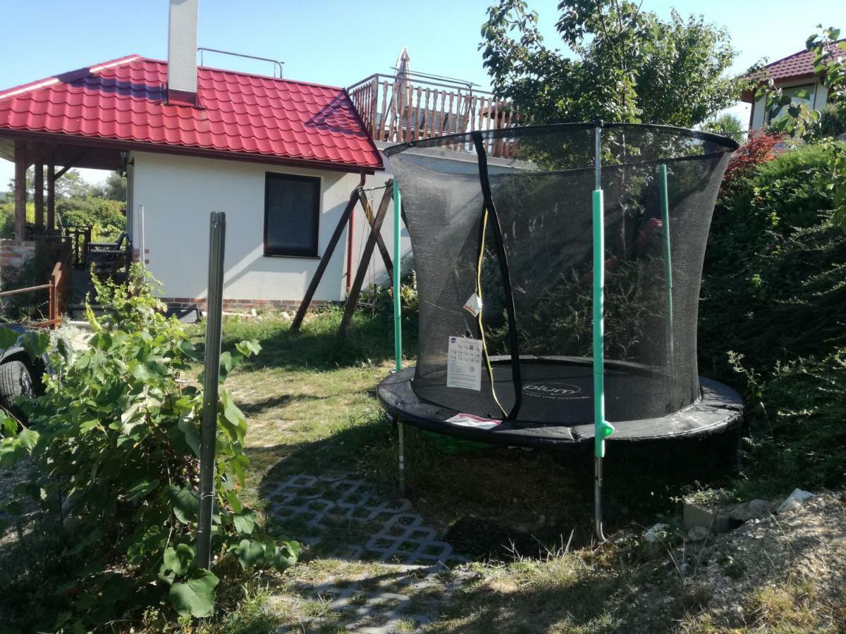 Penzion Nad Jezerem Pavlov Exteriör bild